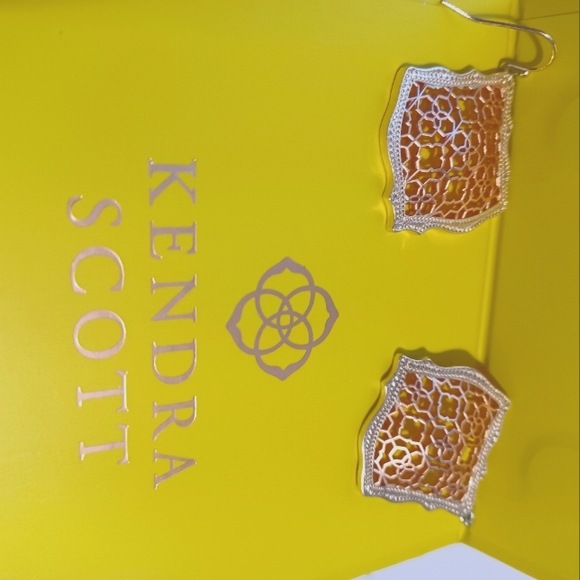 Kendra Scott bold bronze and gold earrings and necklace set - Picture 2 of 6